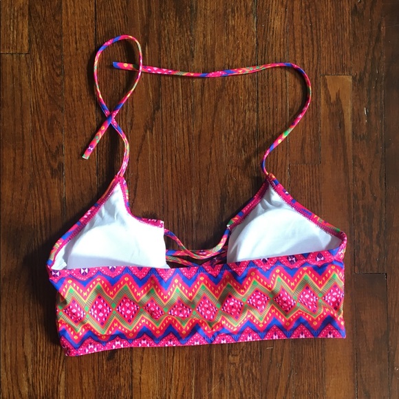 ONLY 2 LEFT! Longline Crisscross Bikini Top - Picture 4 of 6